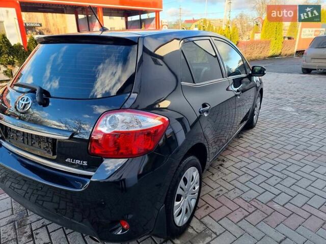 Черный Тойота Аурис, объемом двигателя 1.6 л и пробегом 142 тыс. км за 10200 $, фото 12 на Automoto.ua