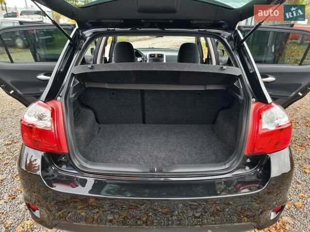 Чорний Тойота Ауріс, об'ємом двигуна 1.6 л та пробігом 201 тис. км за 10500 $, фото 12 на Automoto.ua