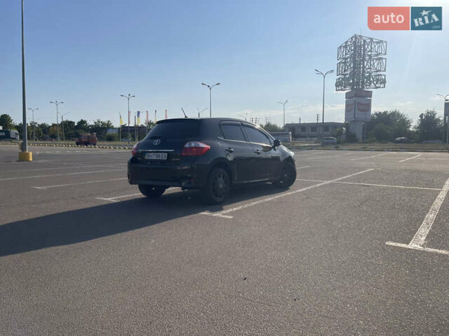 Черный Тойота Аурис, объемом двигателя 1.6 л и пробегом 117 тыс. км за 9200 $, фото 16 на Automoto.ua