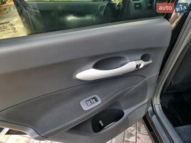 Черный Тойота Аурис, объемом двигателя 1.6 л и пробегом 142 тыс. км за 10200 $, фото 31 на Automoto.ua