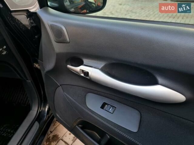 Черный Тойота Аурис, объемом двигателя 1.6 л и пробегом 142 тыс. км за 10200 $, фото 29 на Automoto.ua