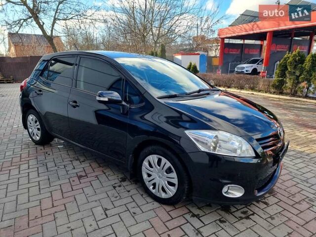 Черный Тойота Аурис, объемом двигателя 1.6 л и пробегом 142 тыс. км за 10200 $, фото 34 на Automoto.ua