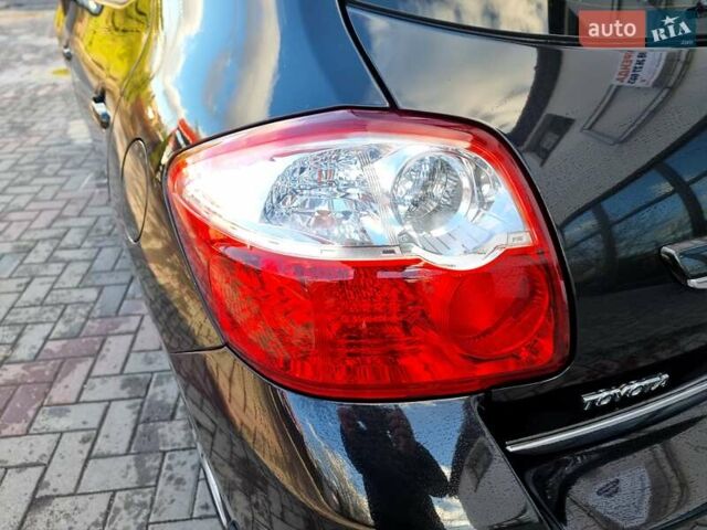 Черный Тойота Аурис, объемом двигателя 1.6 л и пробегом 142 тыс. км за 10200 $, фото 7 на Automoto.ua