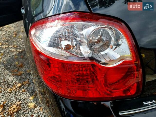 Чорний Тойота Ауріс, об'ємом двигуна 1.6 л та пробігом 201 тис. км за 10500 $, фото 35 на Automoto.ua