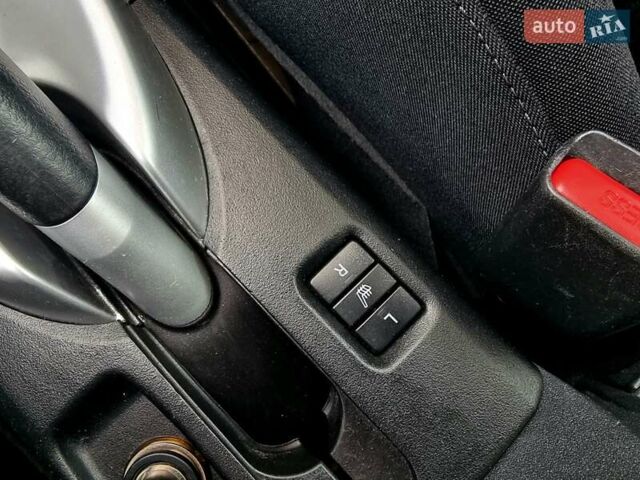 Чорний Тойота Ауріс, об'ємом двигуна 1.6 л та пробігом 201 тис. км за 10500 $, фото 37 на Automoto.ua