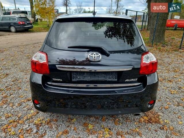 Чорний Тойота Ауріс, об'ємом двигуна 1.6 л та пробігом 201 тис. км за 10500 $, фото 14 на Automoto.ua