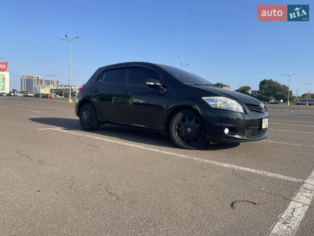 Черный Тойота Аурис, объемом двигателя 1.6 л и пробегом 117 тыс. км за 9200 $, фото 6 на Automoto.ua