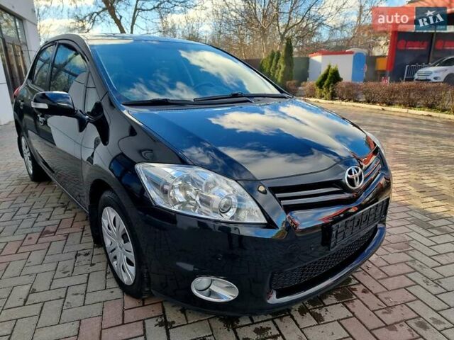 Черный Тойота Аурис, объемом двигателя 1.6 л и пробегом 142 тыс. км за 10200 $, фото 35 на Automoto.ua