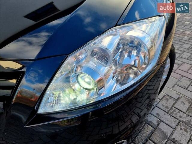 Черный Тойота Аурис, объемом двигателя 1.6 л и пробегом 142 тыс. км за 10200 $, фото 4 на Automoto.ua