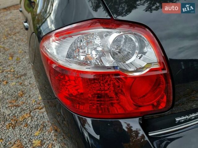 Чорний Тойота Ауріс, об'ємом двигуна 1.6 л та пробігом 201 тис. км за 10500 $, фото 15 на Automoto.ua