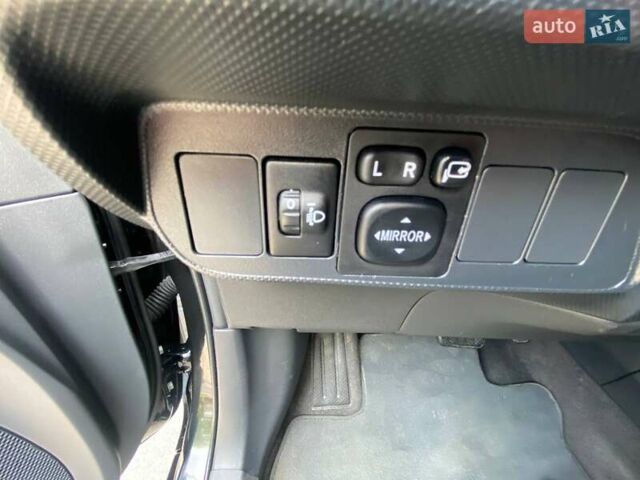 Чорний Тойота Ауріс, об'ємом двигуна 1.8 л та пробігом 235 тис. км за 10500 $, фото 12 на Automoto.ua