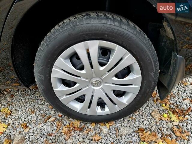 Чорний Тойота Ауріс, об'ємом двигуна 1.6 л та пробігом 201 тис. км за 10500 $, фото 22 на Automoto.ua