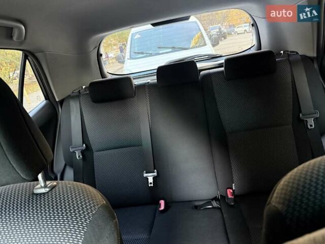 Черный Тойота Аурис, объемом двигателя 1.6 л и пробегом 301 тыс. км за 8300 $, фото 6 на Automoto.ua