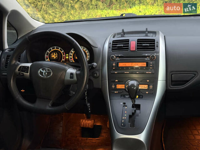 Черный Тойота Аурис, объемом двигателя 1.6 л и пробегом 184 тыс. км за 8999 $, фото 37 на Automoto.ua