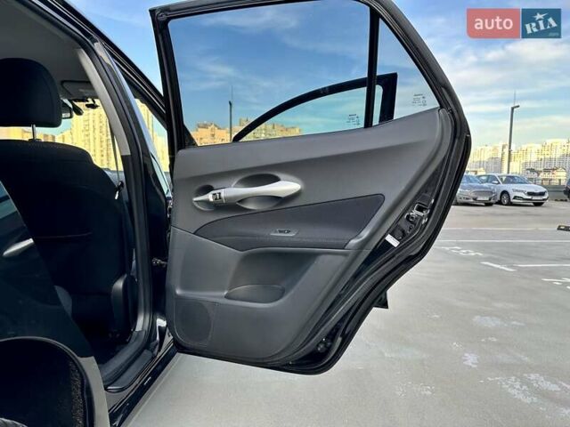 Черный Тойота Аурис, объемом двигателя 1.6 л и пробегом 99 тыс. км за 12800 $, фото 36 на Automoto.ua