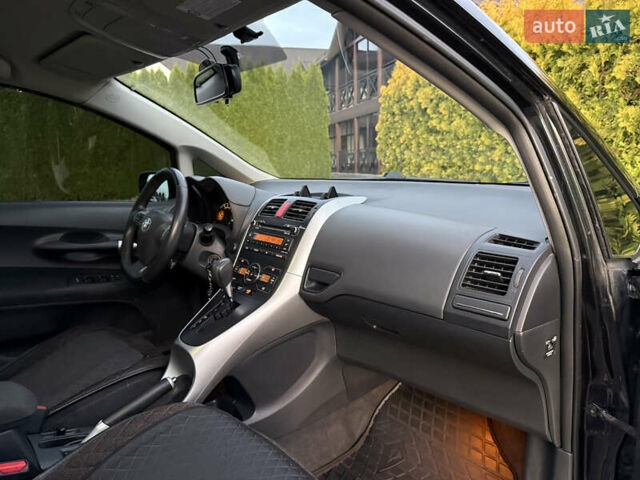 Черный Тойота Аурис, объемом двигателя 1.6 л и пробегом 184 тыс. км за 8999 $, фото 30 на Automoto.ua