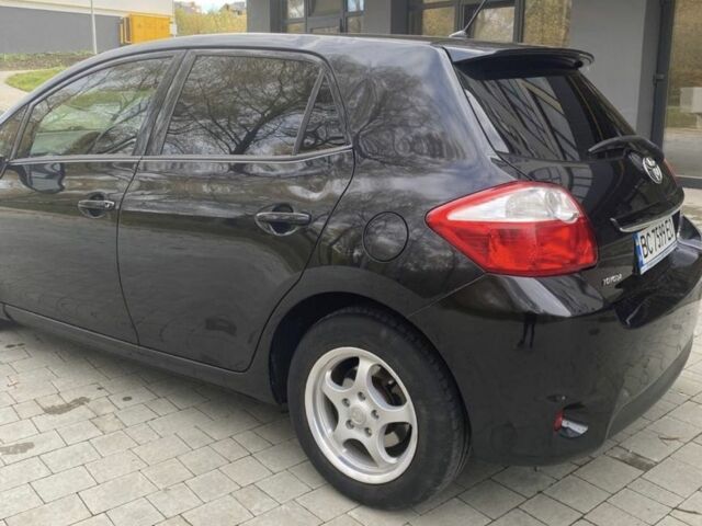 Черный Тойота Аурис, объемом двигателя 1.4 л и пробегом 280 тыс. км за 5700 $, фото 5 на Automoto.ua
