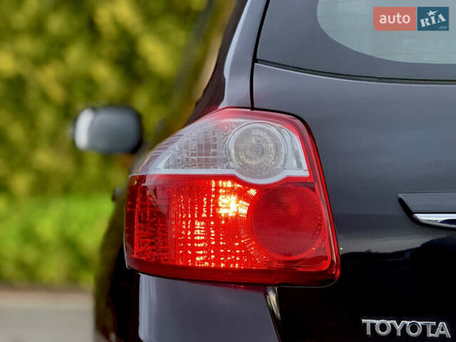 Черный Тойота Аурис, объемом двигателя 1.6 л и пробегом 184 тыс. км за 8999 $, фото 21 на Automoto.ua