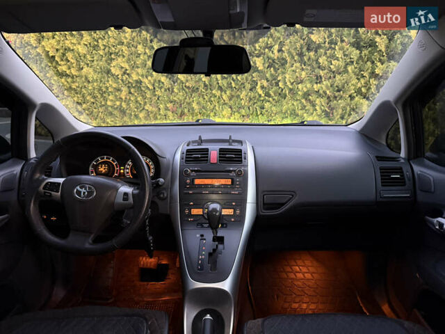 Черный Тойота Аурис, объемом двигателя 1.6 л и пробегом 184 тыс. км за 8999 $, фото 4 на Automoto.ua