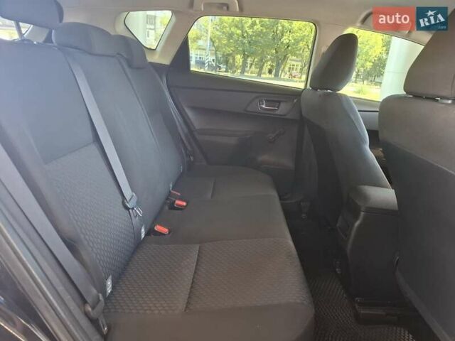 Черный Тойота Аурис, объемом двигателя 1.33 л и пробегом 129 тыс. км за 9300 $, фото 18 на Automoto.ua