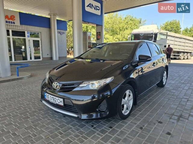 Черный Тойота Аурис, объемом двигателя 1.33 л и пробегом 129 тыс. км за 9300 $, фото 12 на Automoto.ua