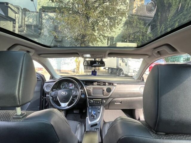 Черный Тойота Аурис, объемом двигателя 1.8 л и пробегом 256 тыс. км за 6173 $, фото 4 на Automoto.ua