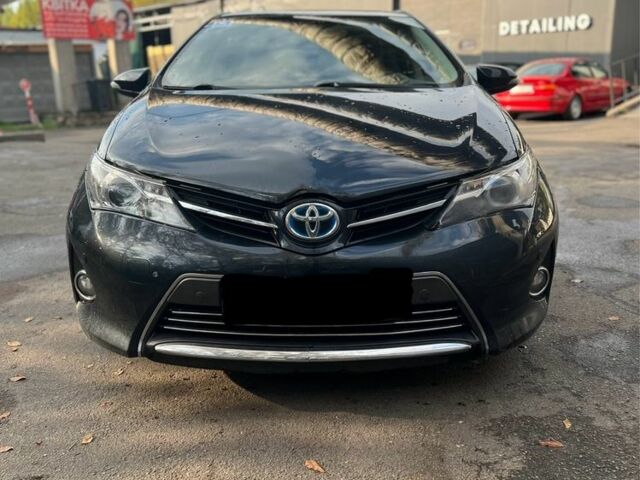 Черный Тойота Аурис, объемом двигателя 1.8 л и пробегом 256 тыс. км за 6173 $, фото 2 на Automoto.ua