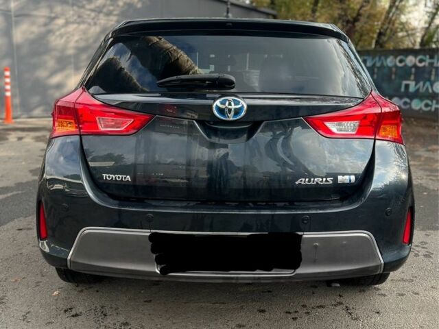 Черный Тойота Аурис, объемом двигателя 1.8 л и пробегом 256 тыс. км за 6173 $, фото 3 на Automoto.ua