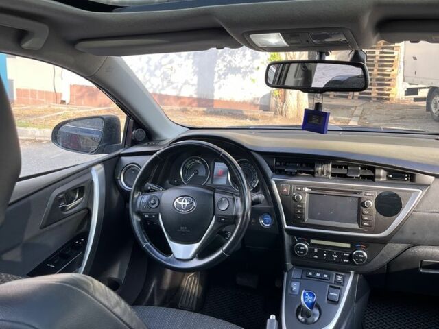 Черный Тойота Аурис, объемом двигателя 1.8 л и пробегом 256 тыс. км за 6173 $, фото 5 на Automoto.ua