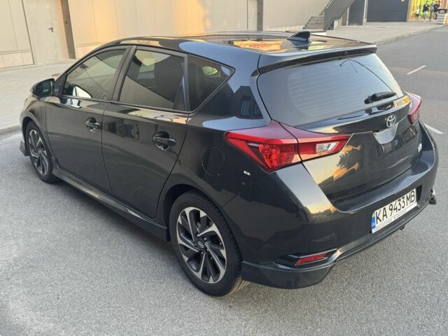 Черный Тойота Аурис, объемом двигателя 1.8 л и пробегом 120 тыс. км за 9800 $, фото 7 на Automoto.ua