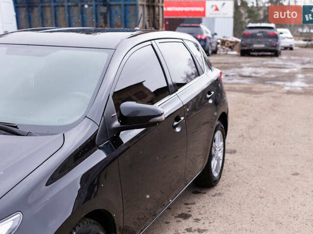 Черный Тойота Аурис, объемом двигателя 1.6 л и пробегом 180 тыс. км за 9750 $, фото 6 на Automoto.ua