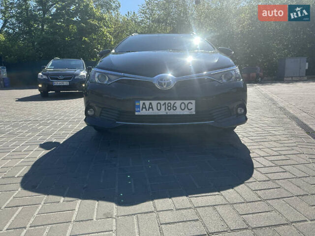 Черный Тойота Аурис, объемом двигателя 1.8 л и пробегом 233 тыс. км за 12500 $, фото 2 на Automoto.ua