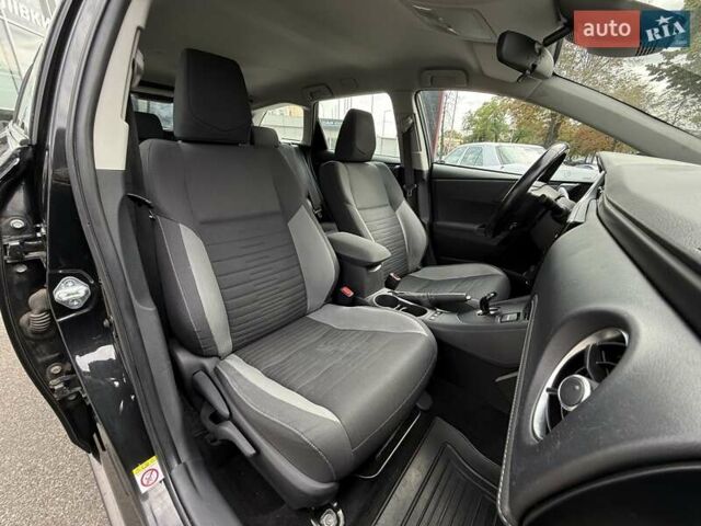 Черный Тойота Аурис, объемом двигателя 1.8 л и пробегом 165 тыс. км за 15500 $, фото 13 на Automoto.ua