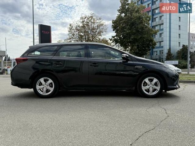 Черный Тойота Аурис, объемом двигателя 1.8 л и пробегом 165 тыс. км за 15500 $, фото 7 на Automoto.ua