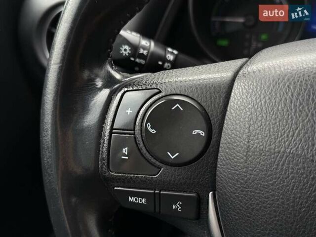 Черный Тойота Аурис, объемом двигателя 1.8 л и пробегом 165 тыс. км за 15500 $, фото 26 на Automoto.ua