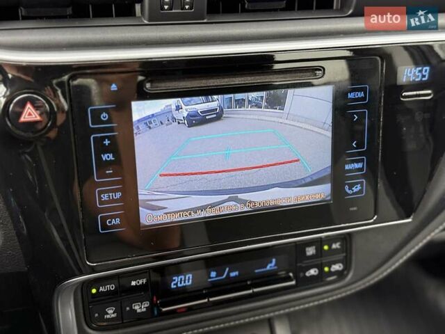 Черный Тойота Аурис, объемом двигателя 1.8 л и пробегом 165 тыс. км за 15500 $, фото 21 на Automoto.ua