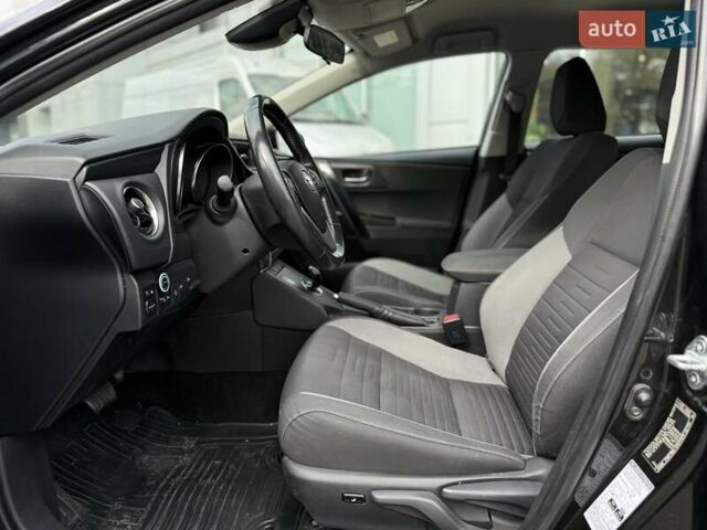 Черный Тойота Аурис, объемом двигателя 1.8 л и пробегом 165 тыс. км за 15500 $, фото 12 на Automoto.ua
