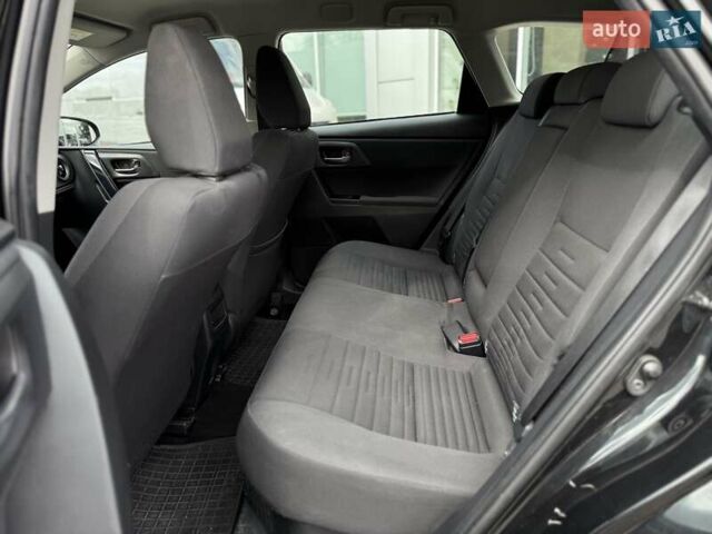 Черный Тойота Аурис, объемом двигателя 1.8 л и пробегом 165 тыс. км за 15500 $, фото 17 на Automoto.ua
