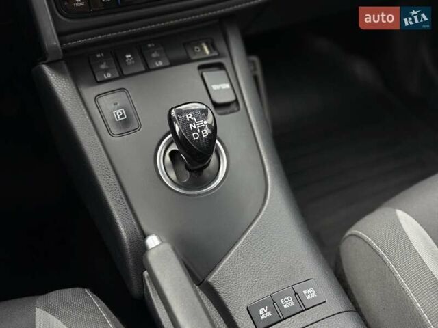 Черный Тойота Аурис, объемом двигателя 1.8 л и пробегом 165 тыс. км за 15500 $, фото 22 на Automoto.ua