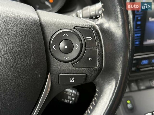 Черный Тойота Аурис, объемом двигателя 1.8 л и пробегом 165 тыс. км за 15500 $, фото 23 на Automoto.ua