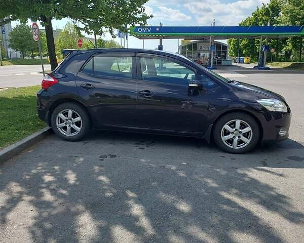 Фиолетовый Тойота Аурис, объемом двигателя 1.6 л и пробегом 157 тыс. км за 9900 $, фото 5 на Automoto.ua