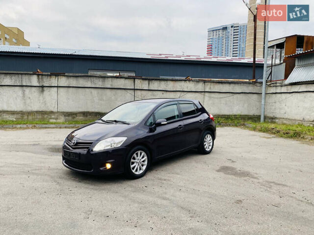 Фіолетовий Тойота Ауріс, об'ємом двигуна 1.6 л та пробігом 150 тис. км за 10750 $, фото 14 на Automoto.ua