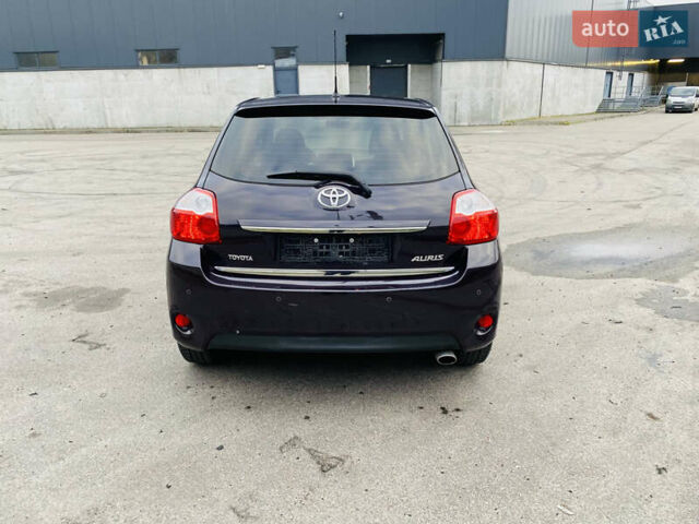 Фіолетовий Тойота Ауріс, об'ємом двигуна 1.6 л та пробігом 150 тис. км за 10750 $, фото 11 на Automoto.ua