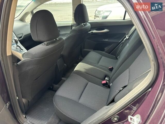 Фіолетовий Тойота Ауріс, об'ємом двигуна 1.6 л та пробігом 180 тис. км за 9900 $, фото 7 на Automoto.ua