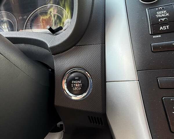 Фиолетовый Тойота Аурис, объемом двигателя 1.6 л и пробегом 146 тыс. км за 11000 $, фото 19 на Automoto.ua