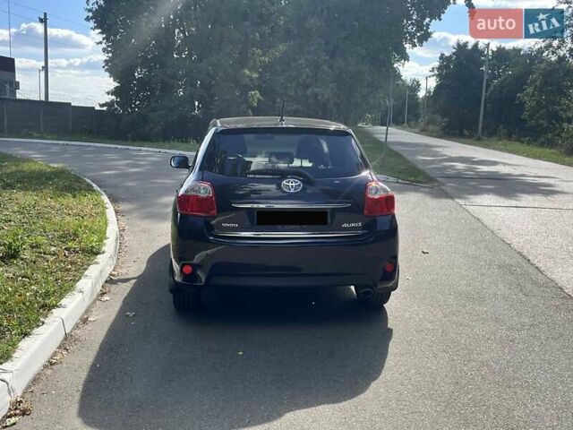 Фіолетовий Тойота Ауріс, об'ємом двигуна 1.6 л та пробігом 146 тис. км за 11500 $, фото 5 на Automoto.ua