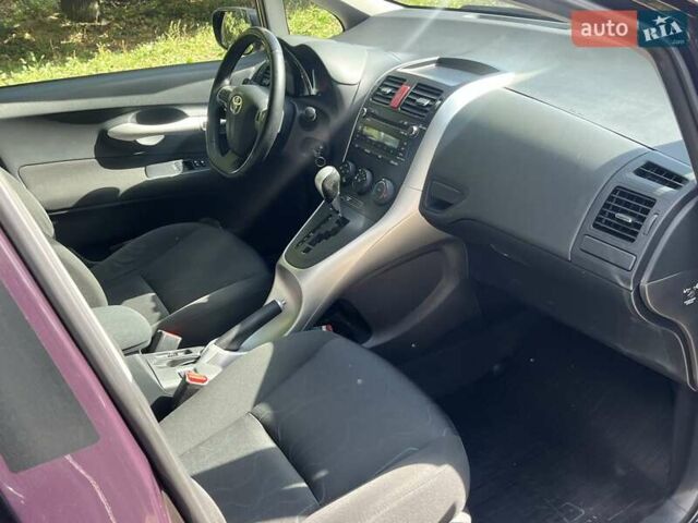 Фіолетовий Тойота Ауріс, об'ємом двигуна 1.6 л та пробігом 146 тис. км за 11500 $, фото 7 на Automoto.ua