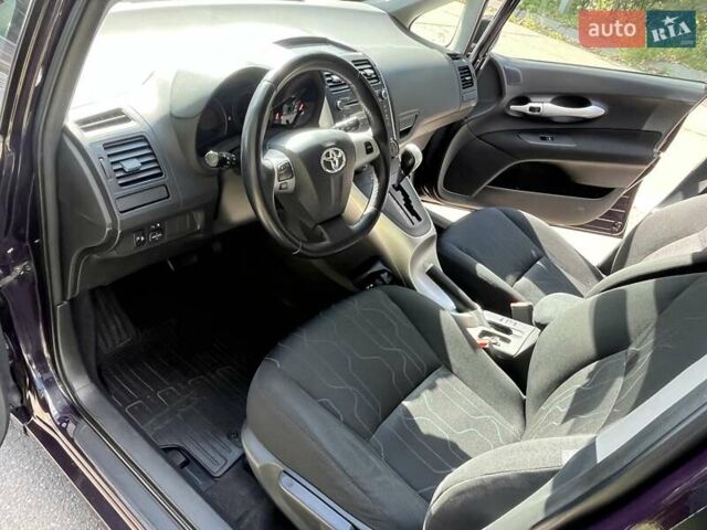 Фіолетовий Тойота Ауріс, об'ємом двигуна 1.6 л та пробігом 146 тис. км за 11500 $, фото 13 на Automoto.ua