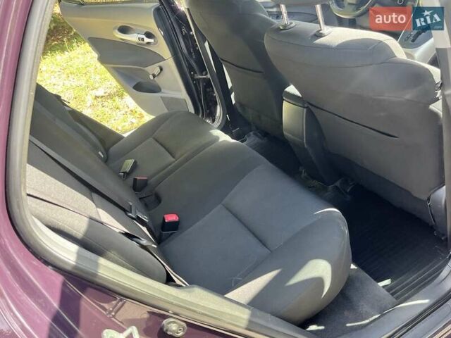 Фіолетовий Тойота Ауріс, об'ємом двигуна 1.6 л та пробігом 146 тис. км за 11500 $, фото 16 на Automoto.ua