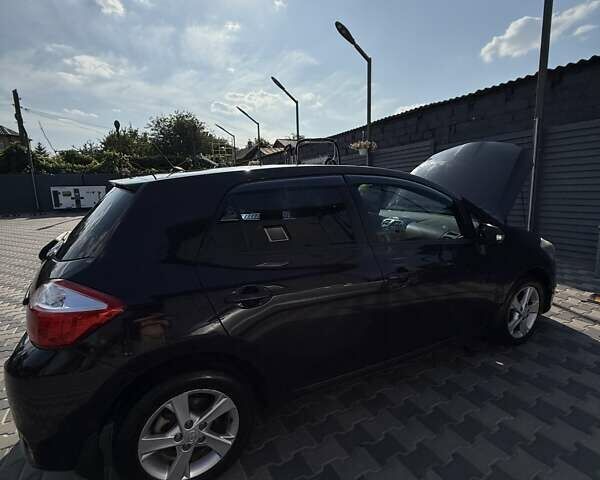 Фиолетовый Тойота Аурис, объемом двигателя 1.6 л и пробегом 146 тыс. км за 11000 $, фото 4 на Automoto.ua